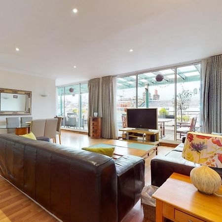 Hertford Court London Bagian luar foto