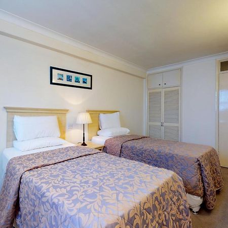 Hertford Court London Bagian luar foto