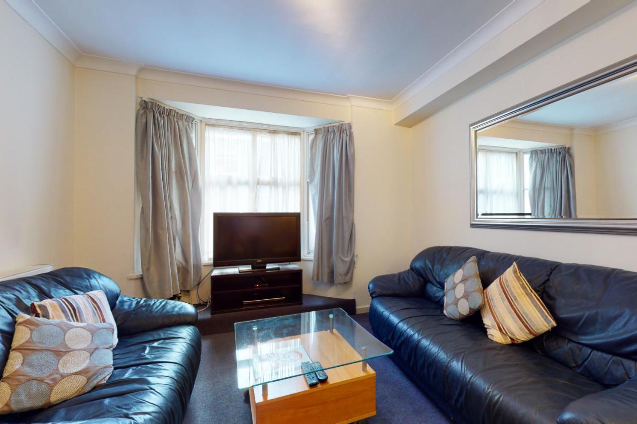 Hertford Court London Bagian luar foto