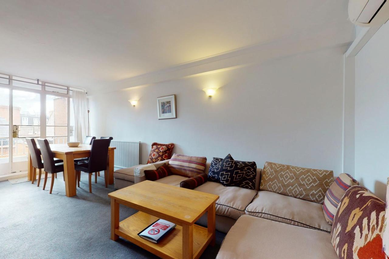 Hertford Court London Bagian luar foto