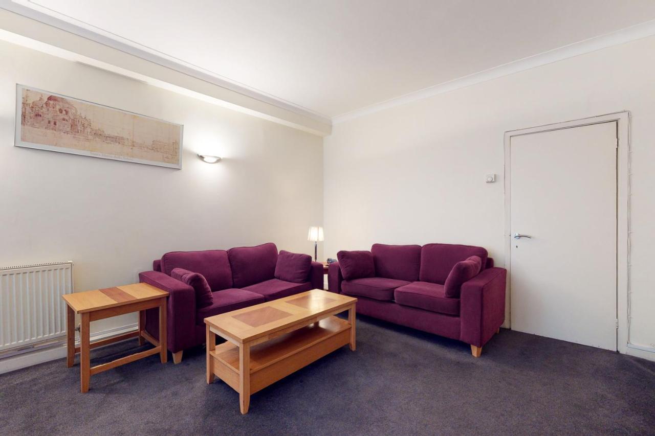 Hertford Court London Bagian luar foto