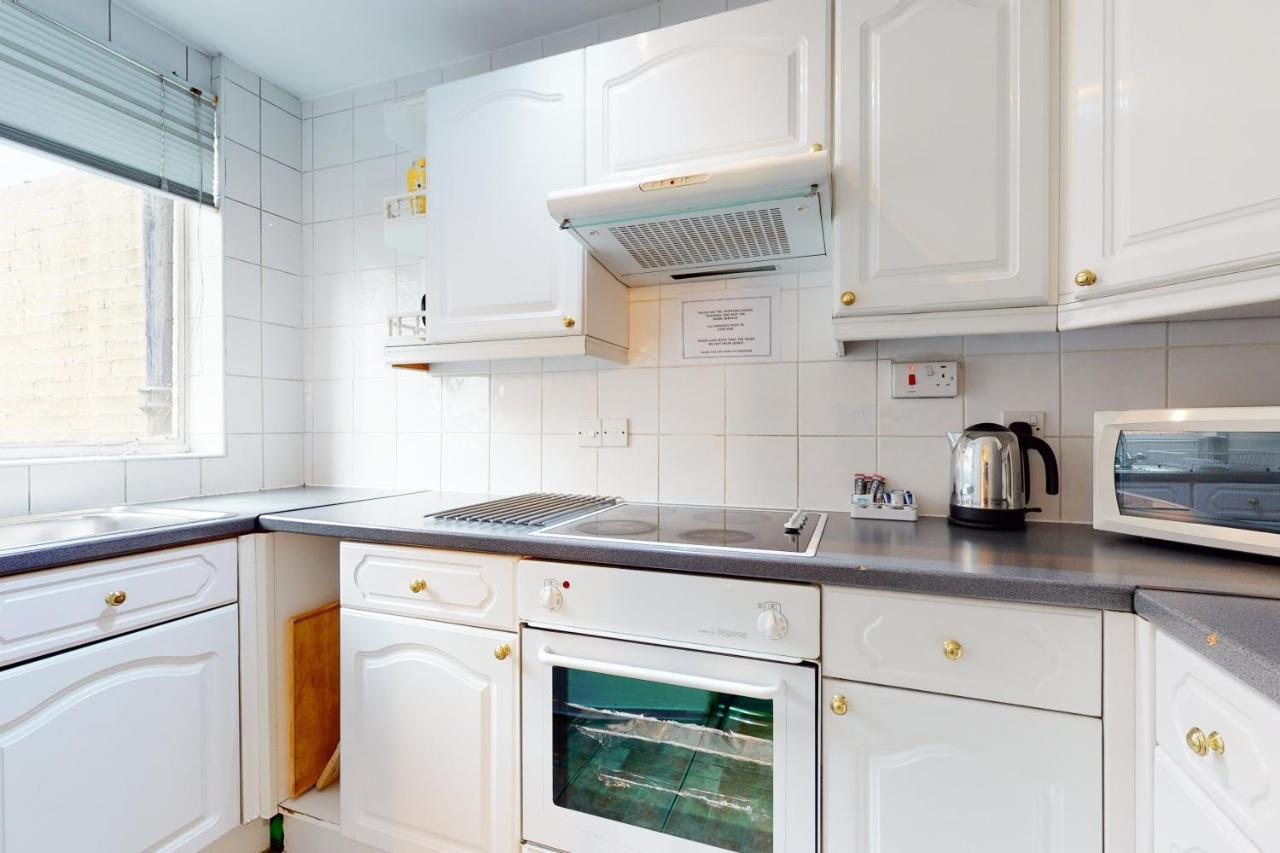 Hertford Court London Bagian luar foto