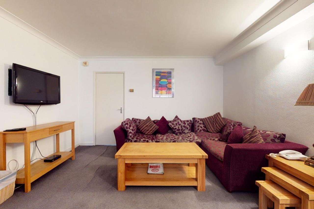 Hertford Court London Bagian luar foto