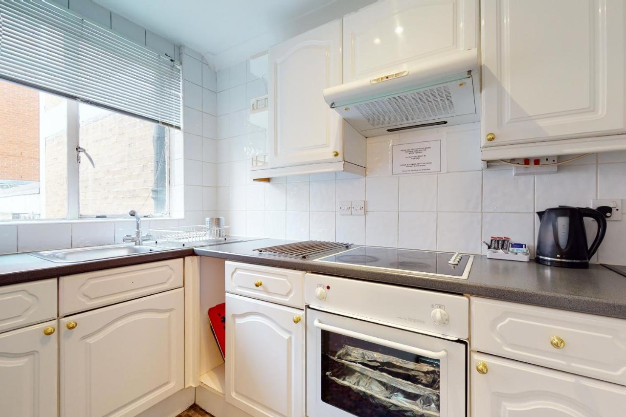 Hertford Court London Bagian luar foto