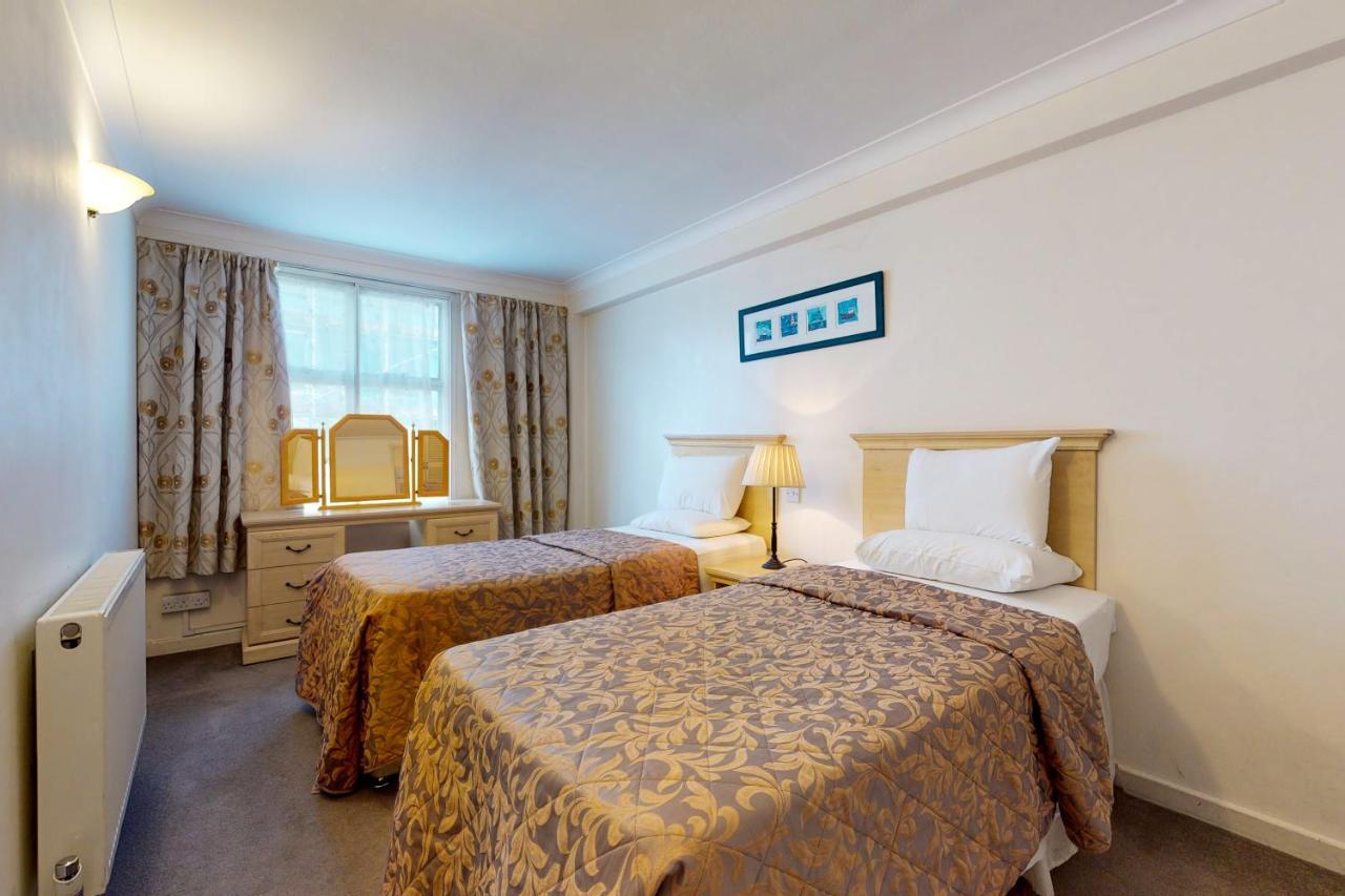 Hertford Court London Bagian luar foto